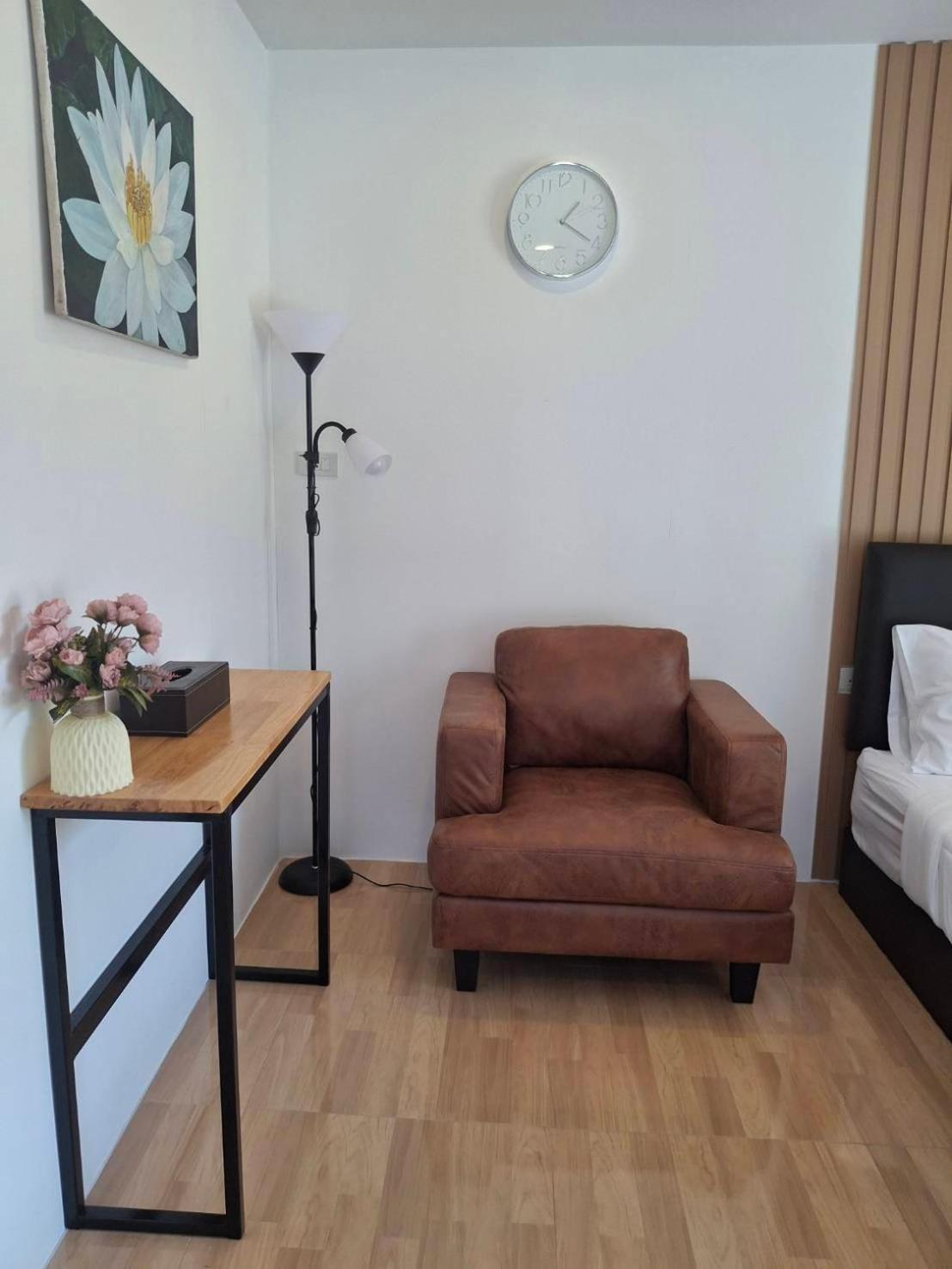 Appartement Homlomchomsuan หอมลมชมสวน à Ban Mai  Chambre photo